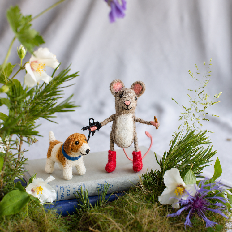 Dog Walker Mouse Sew Heart Felt