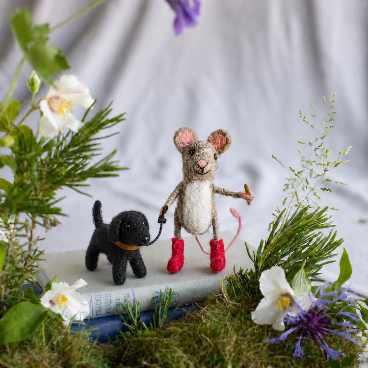 Dog Walker Mouse Sew Heart Felt