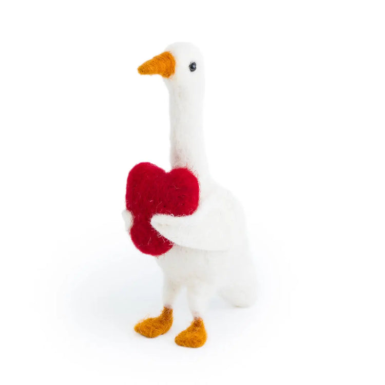NEW Happy Heart Holding Duck Sew Heart Felt
