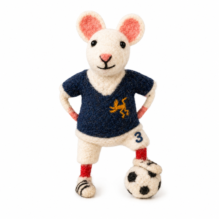 Scotland Footballer Mouse Sew Heart Felt